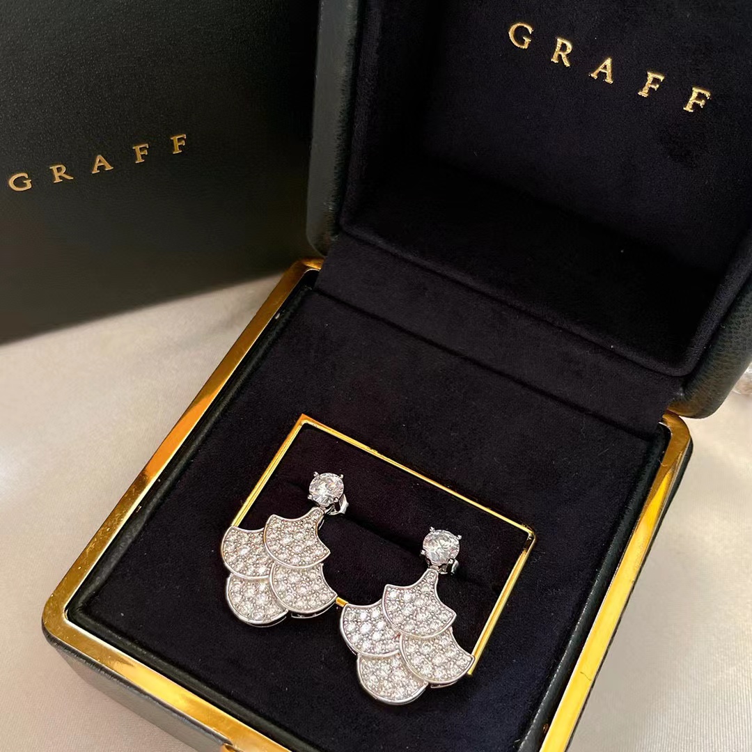 GRAFF ファン ピアス+ネックレス 2点セット【 50％割引+送料無料】