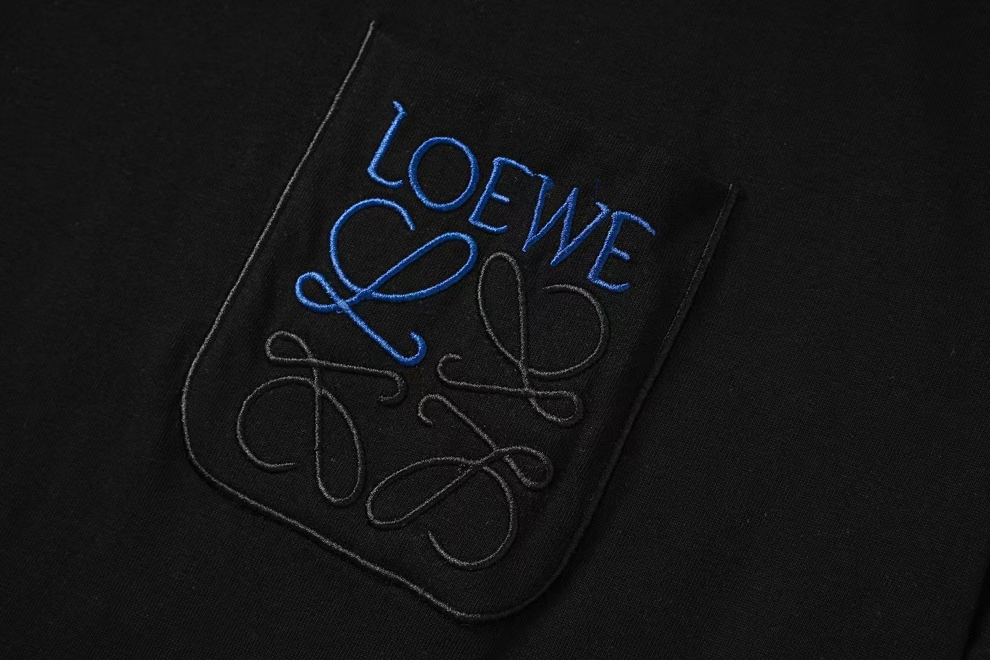 L0WEW 刺繍ロゴ メンズ Tシャツ【 50％割引+送料無料】