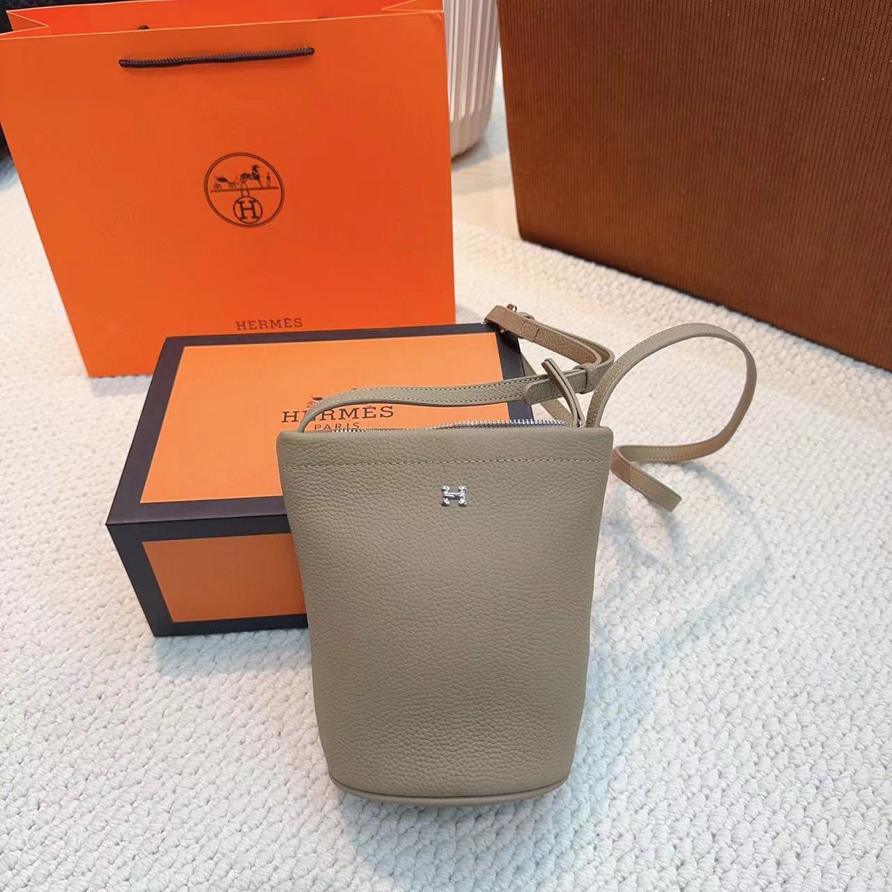 HERME5 牛革携帯電話バッグ【 50％割引+送料無料】