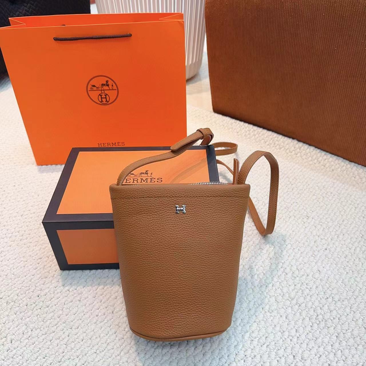 HERME5 牛革携帯電話バッグ【 50％割引+送料無料】