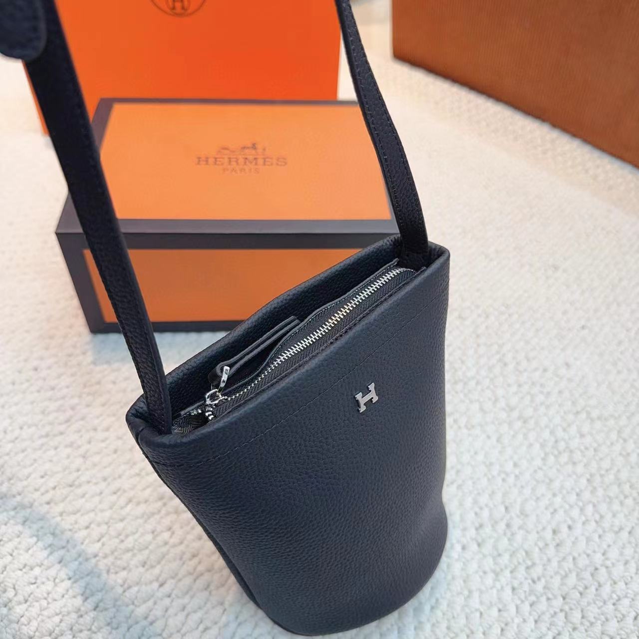 HERME5 牛革携帯電話バッグ【 50％割引+送料無料】