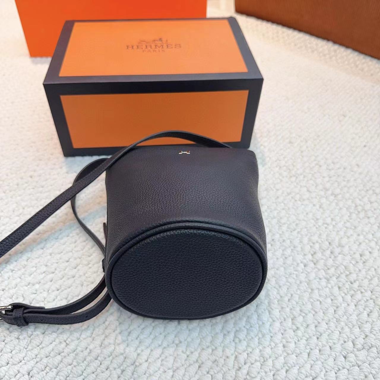 HERME5 牛革携帯電話バッグ【 50％割引+送料無料】