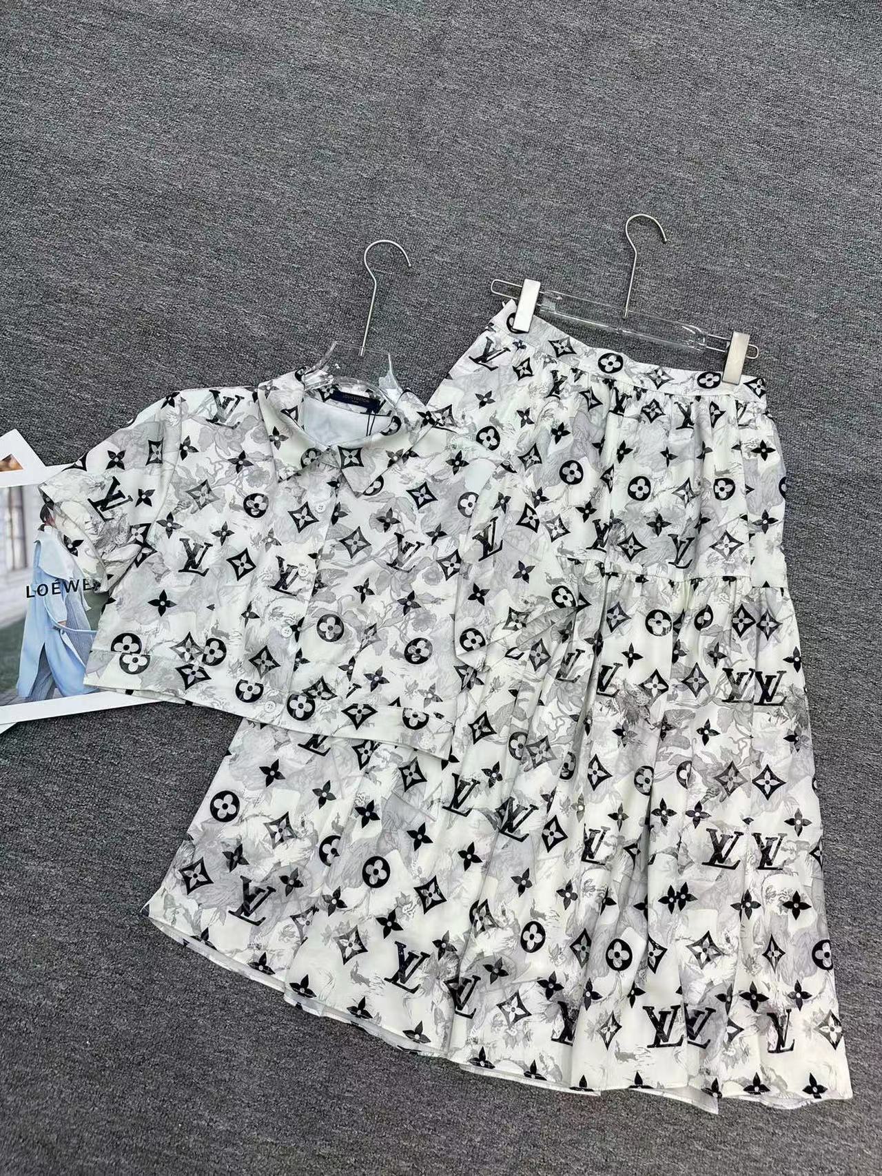 LV高品質シャツ+スカートの2点セット【50％割引+送料無料】