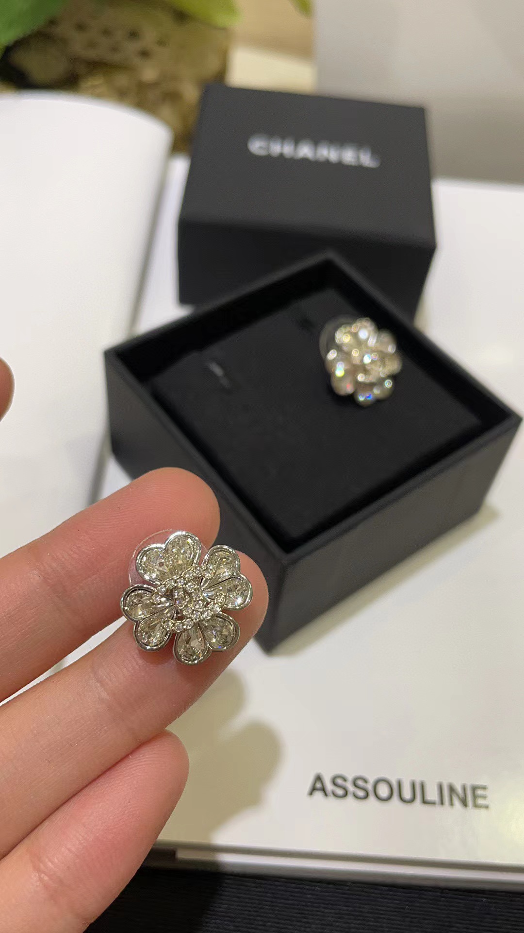 CHANE1 フルダイヤモンド ダブルC 四つ葉のクローバー ピアス【 50％割引+送料無料】