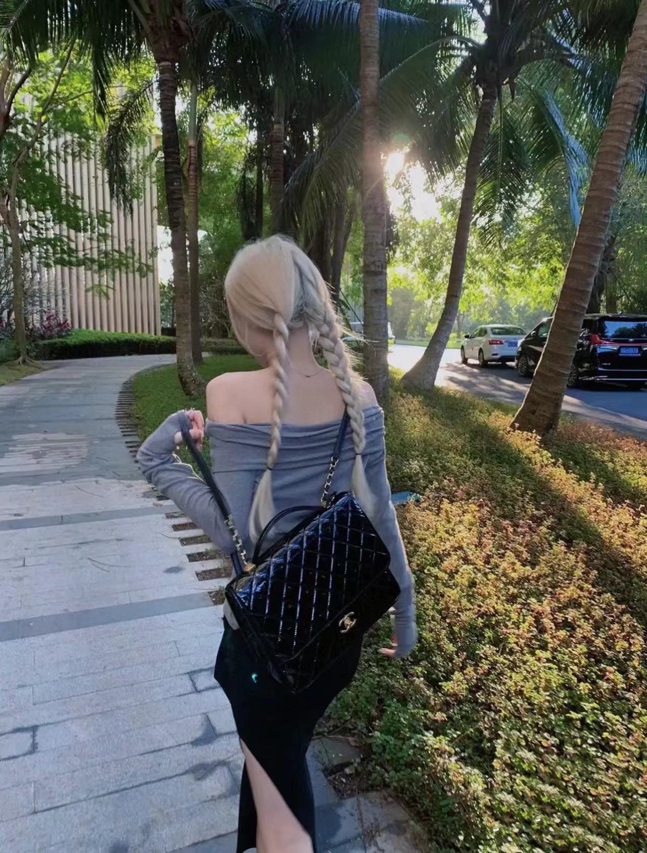 CHANE1 パテントレザー バックパック【 50％割引+送料無料】