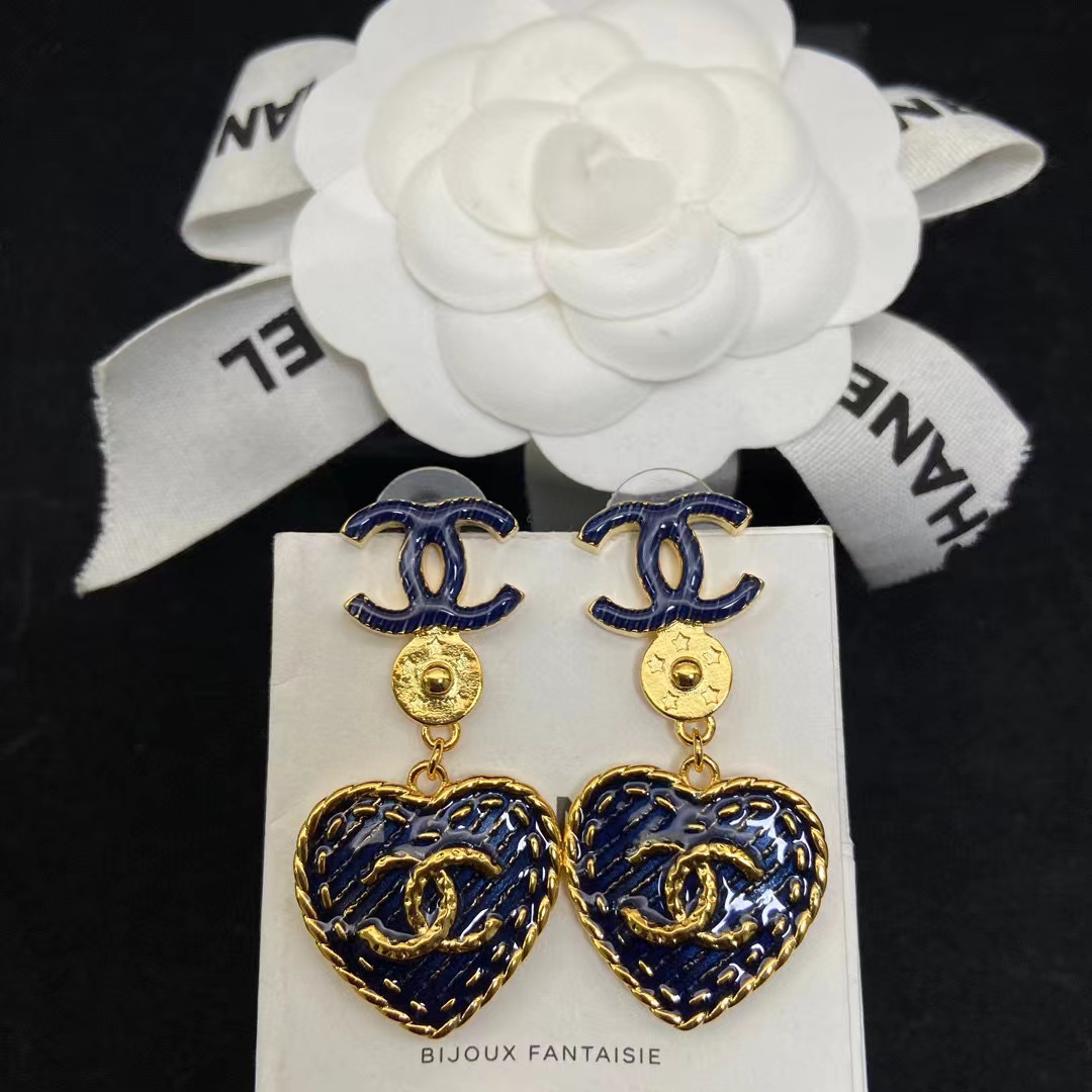CHANE1 ブルーハート ダブルC スタッドピアス【50％割引+送料無料】