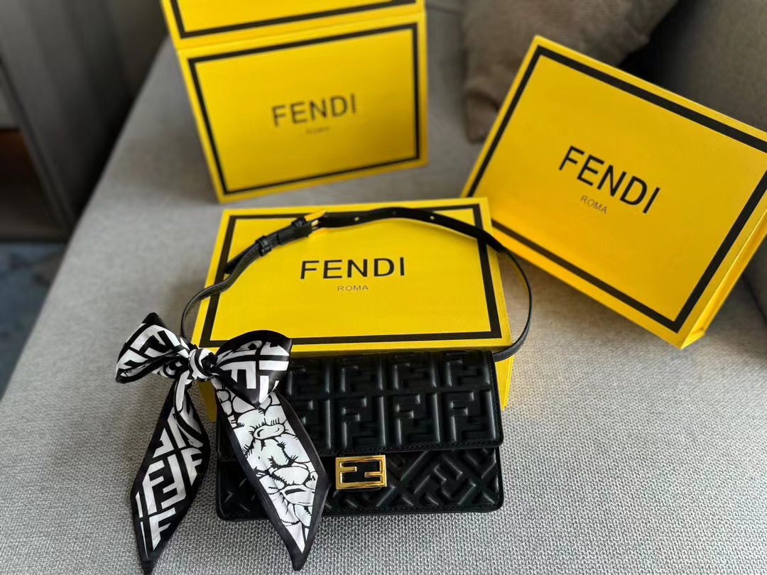 FEND1 チェーン脇下バッグ【50％割引+送料無料】