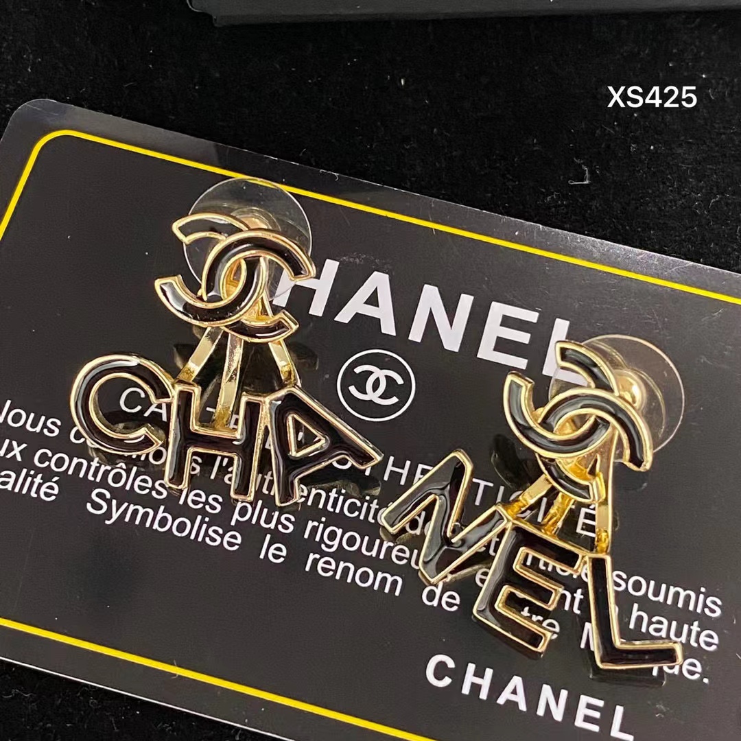 CHANE1 ダブルCレターイヤリング【50％割引+送料無料】