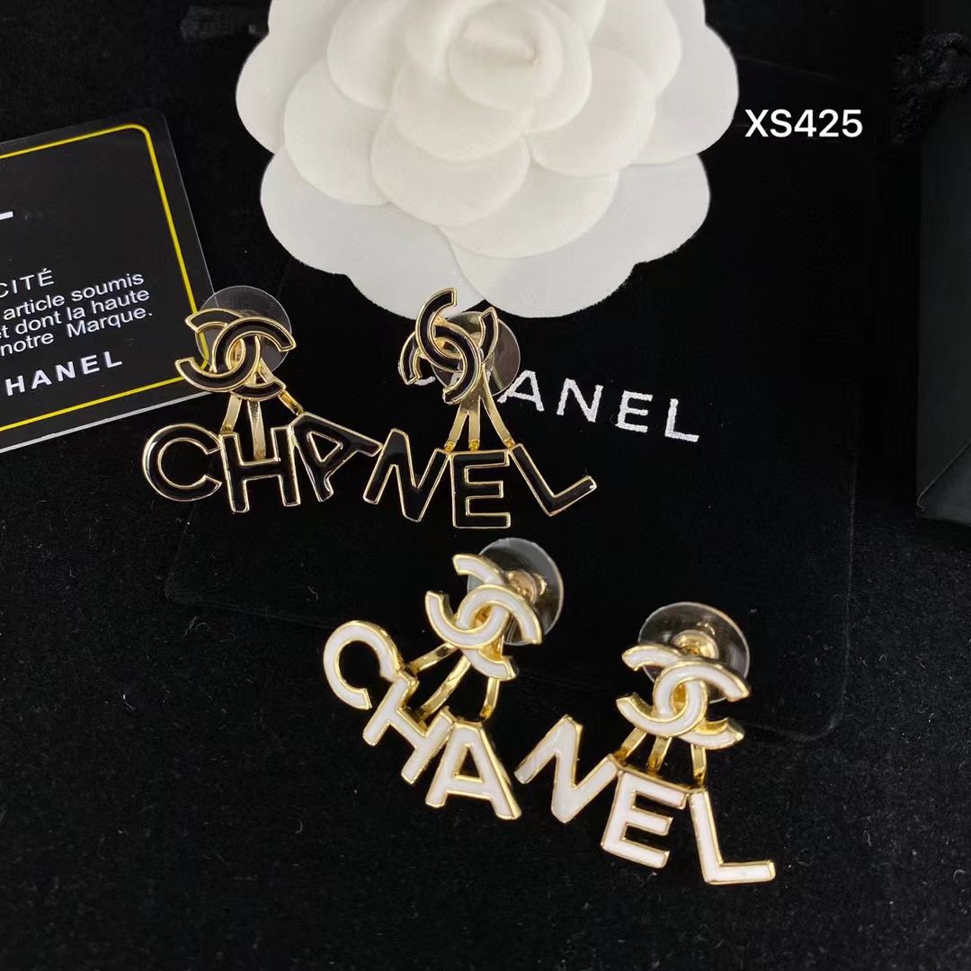 CHANE1 ダブルCレターイヤリング【50％割引+送料無料】