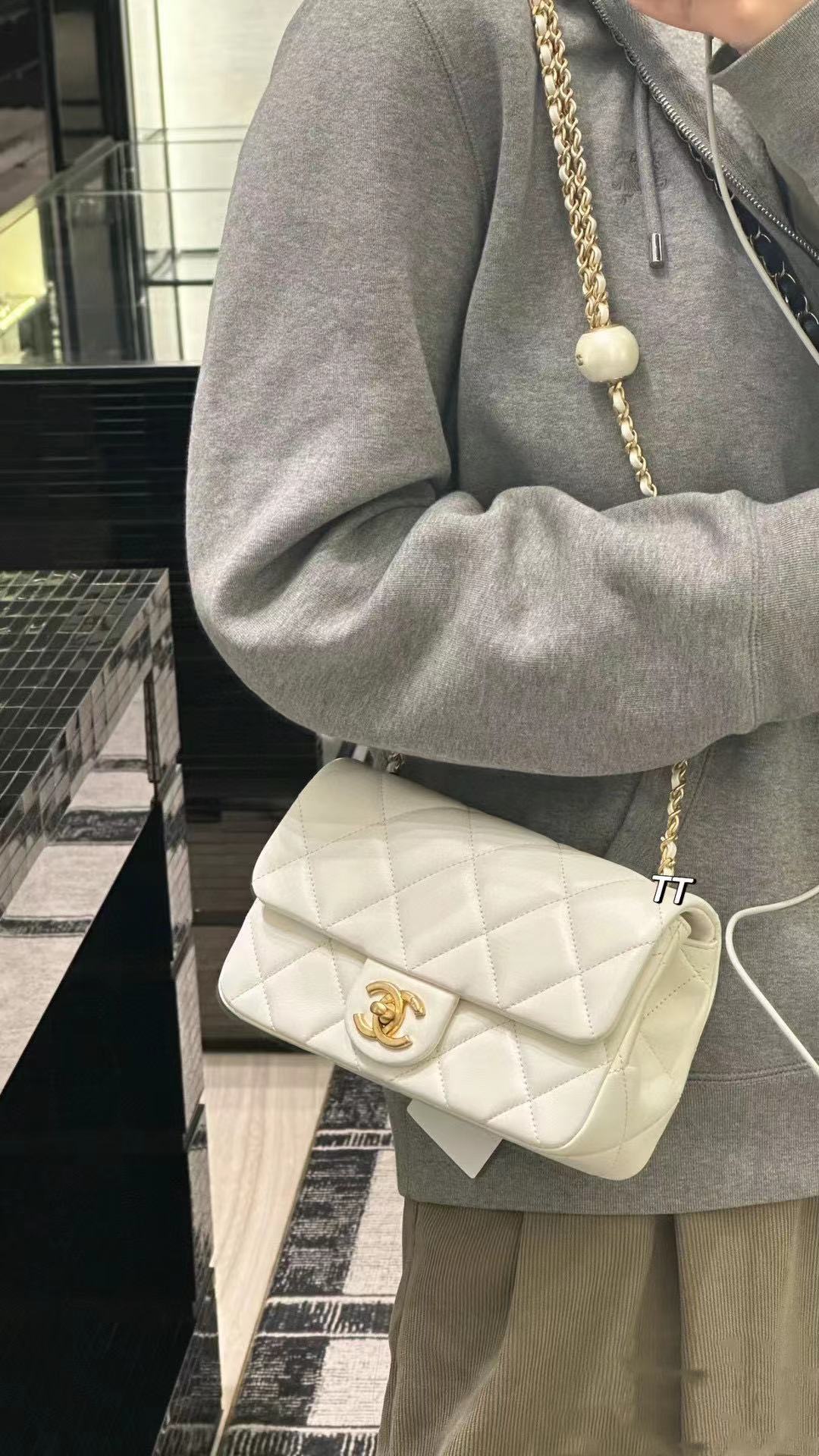 CHANE1 CF パール ゴールド ボール ショルダー クロスボディ バッグ【50％割引+送料無料】