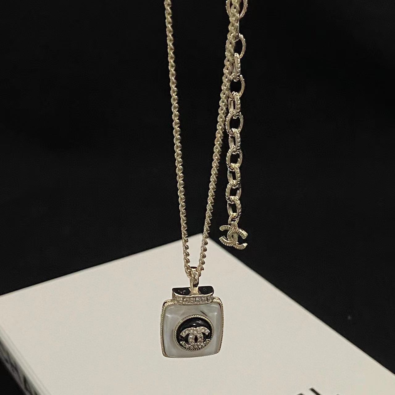 CHANE1 スクエアピアス+ネックレス 2点セット【50％割引+送料無料】