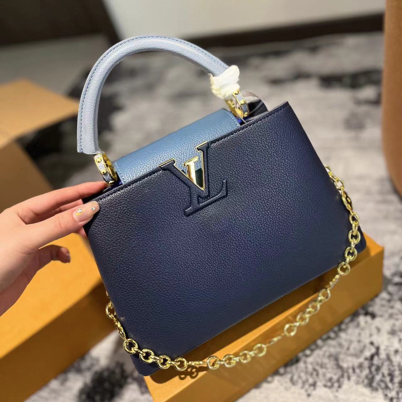 LV Capucines ゴールドバックルハンドバッグ【50％割引+送料無料】