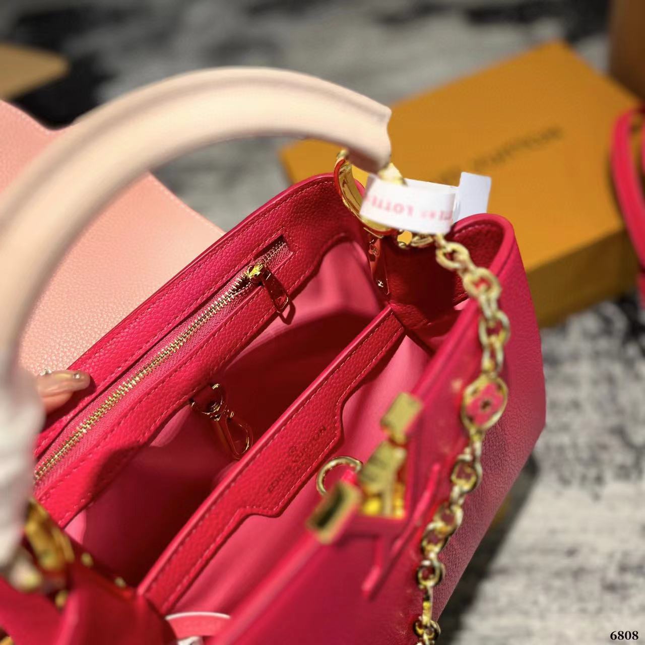 LV Capucines ゴールドバックルハンドバッグ【50％割引+送料無料】