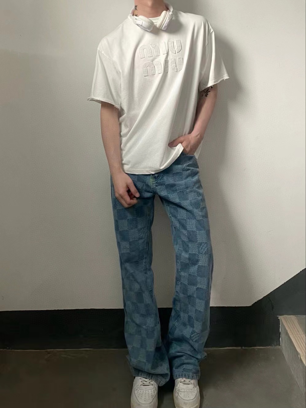 M1UM1U シンプルレター メンズ Tシャツ【 50％割引+送料無料】