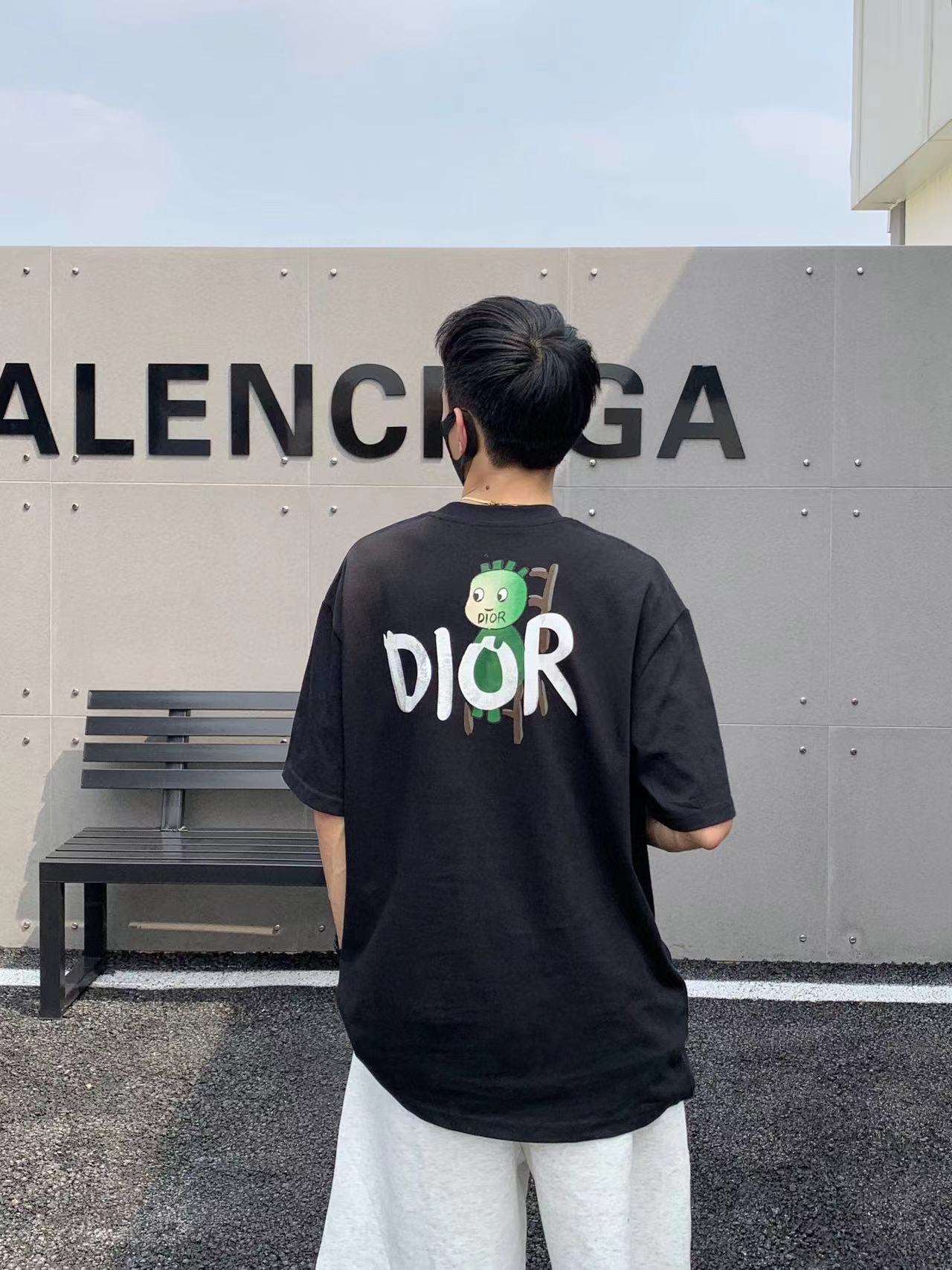 DI0R 手描きグラフィティ メンズ Tシャツ【 50％割引+送料無料】