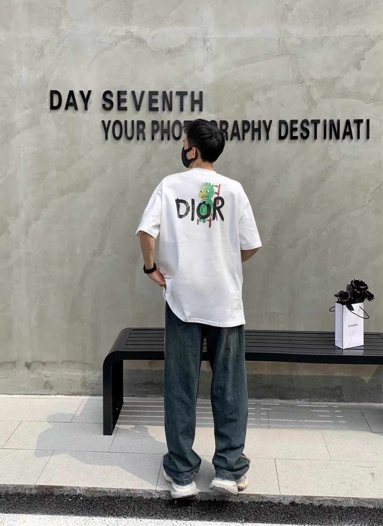 DI0R 手描きグラフィティ メンズ Tシャツ【 50％割引+送料無料】