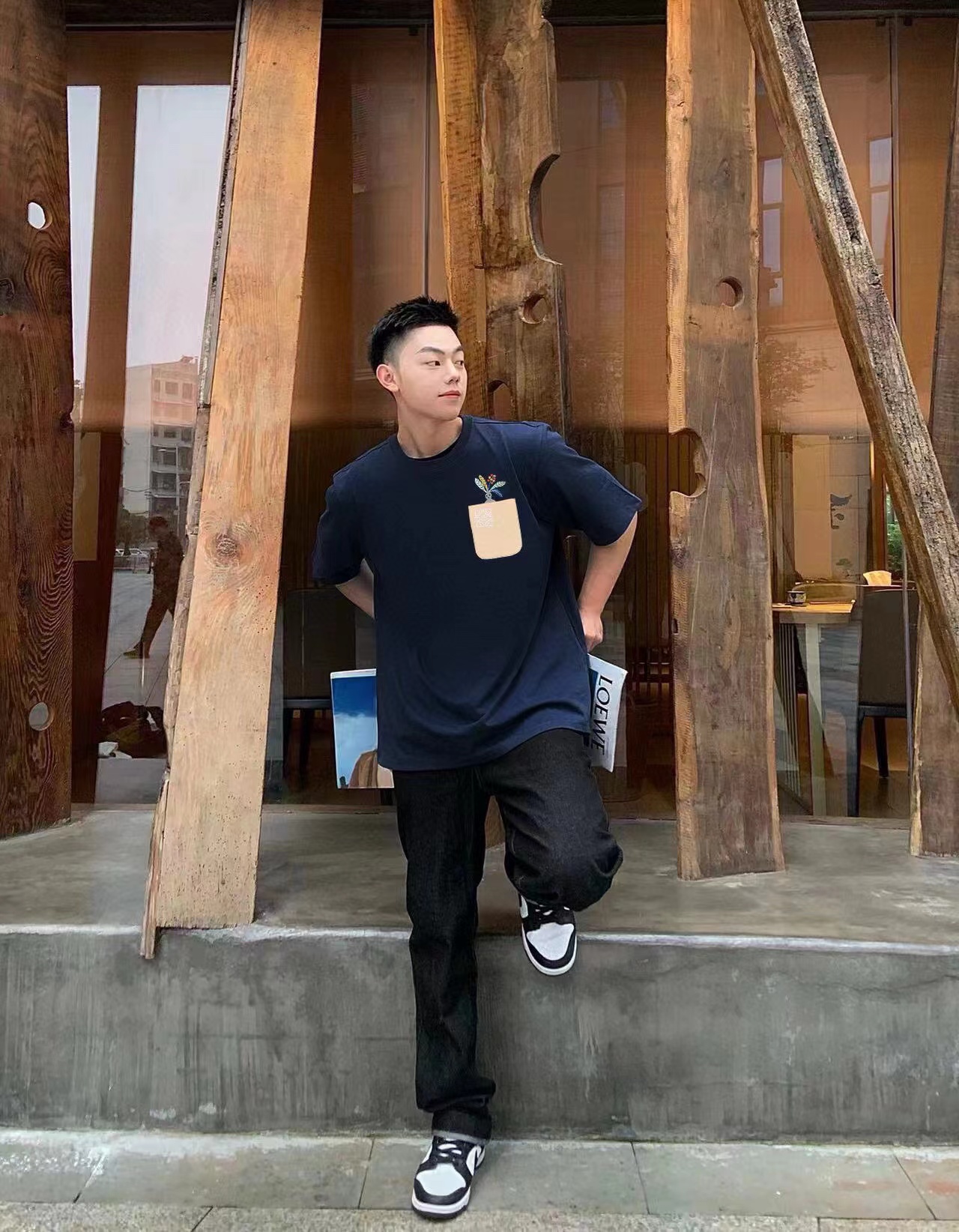 L0WEW ロゴ刺繍 メンズ Tシャツ【 50％割引+送料無料】