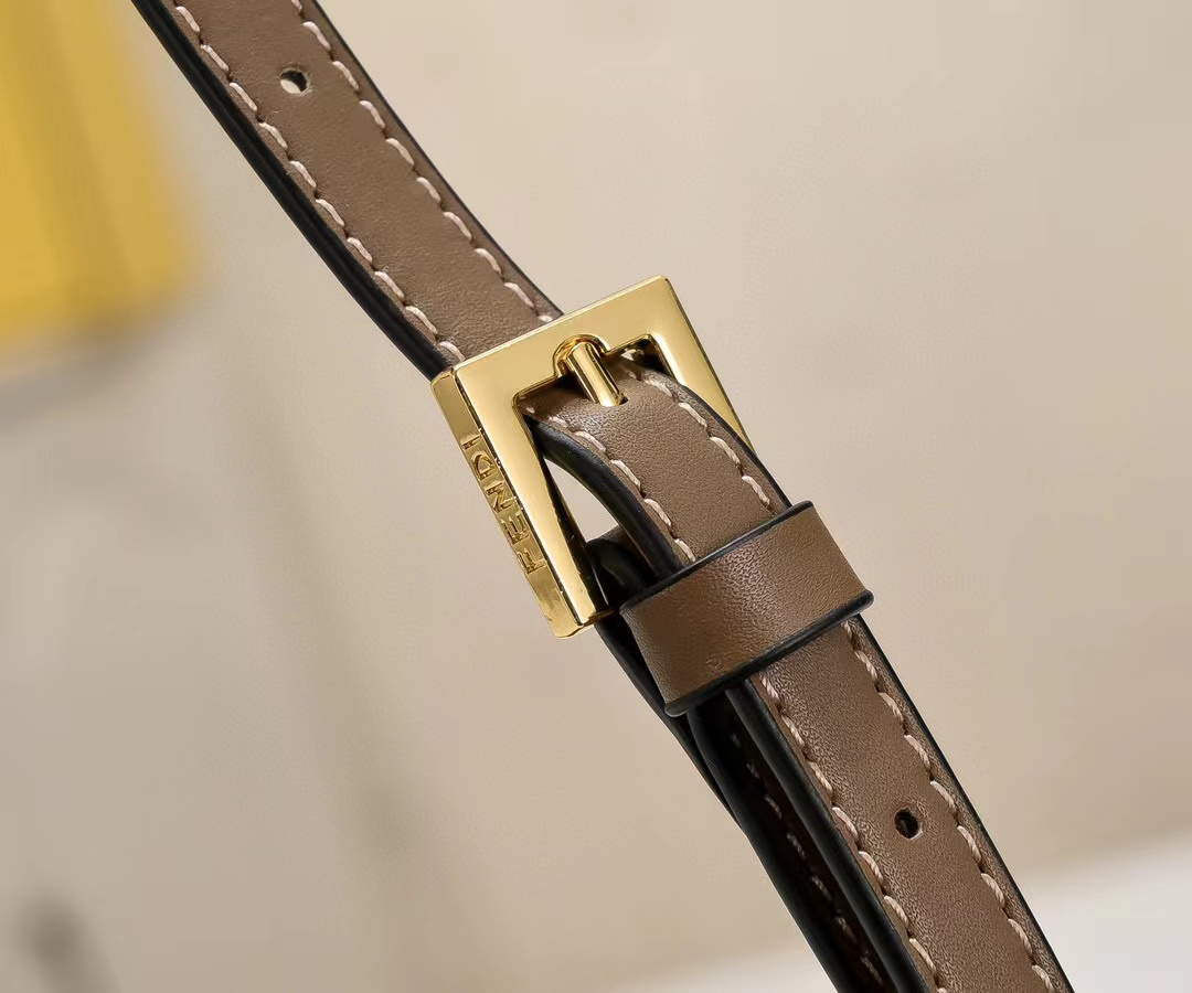 FEND1 チェーン老眼脇用バッグ【 50％割引+送料無料】