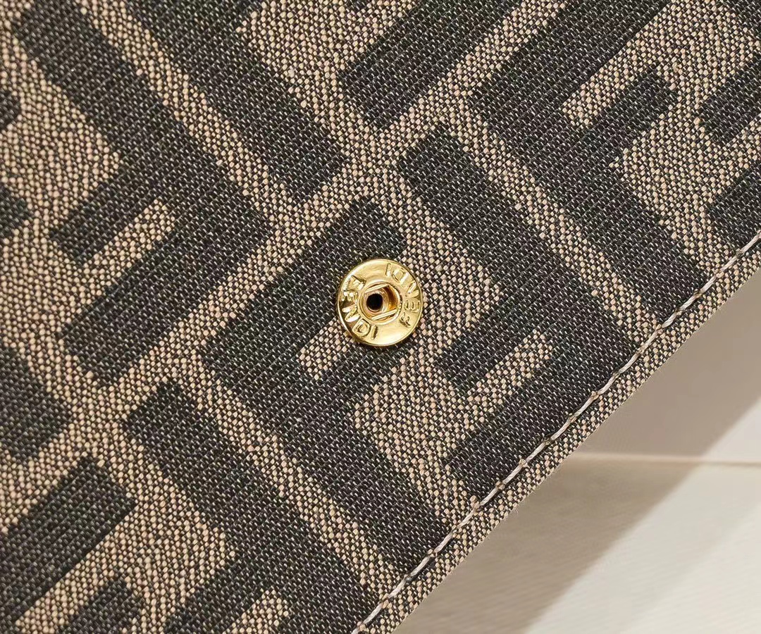 FEND1 チェーン老眼脇用バッグ【 50％割引+送料無料】