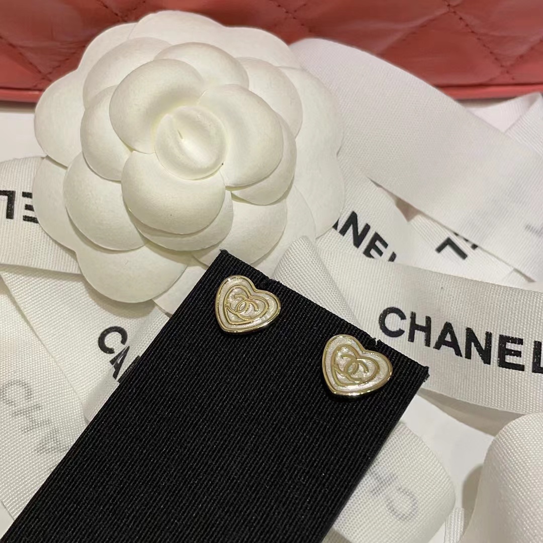 CHANE1 ダブルC ピーチハート ピアス【 50％割引+送料無料】