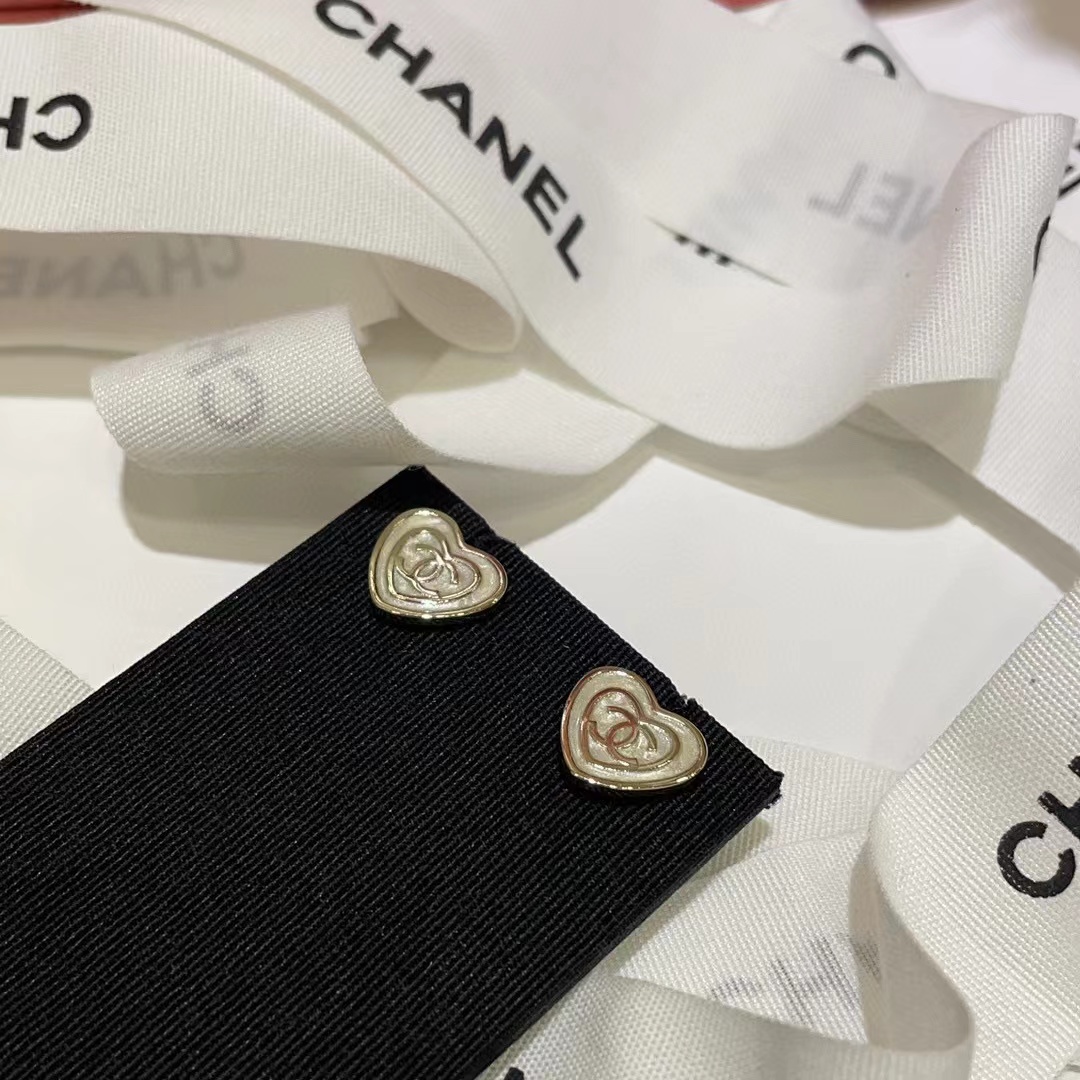 CHANE1 ダブルC ピーチハート ピアス【 50％割引+送料無料】