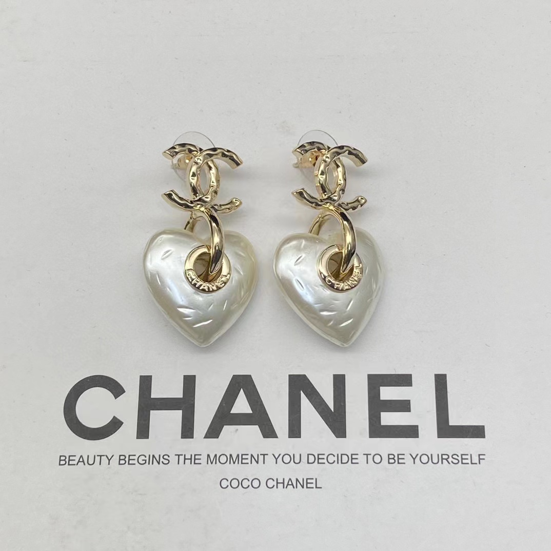 CHANE1 ハート レジン ダブル C スタッド ピアス【 50％割引+送料無料】