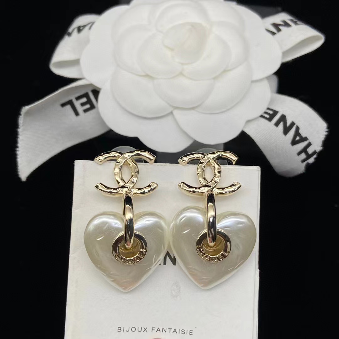 CHANE1 ハート レジン ダブル C スタッド ピアス【 50％割引+送料無料】