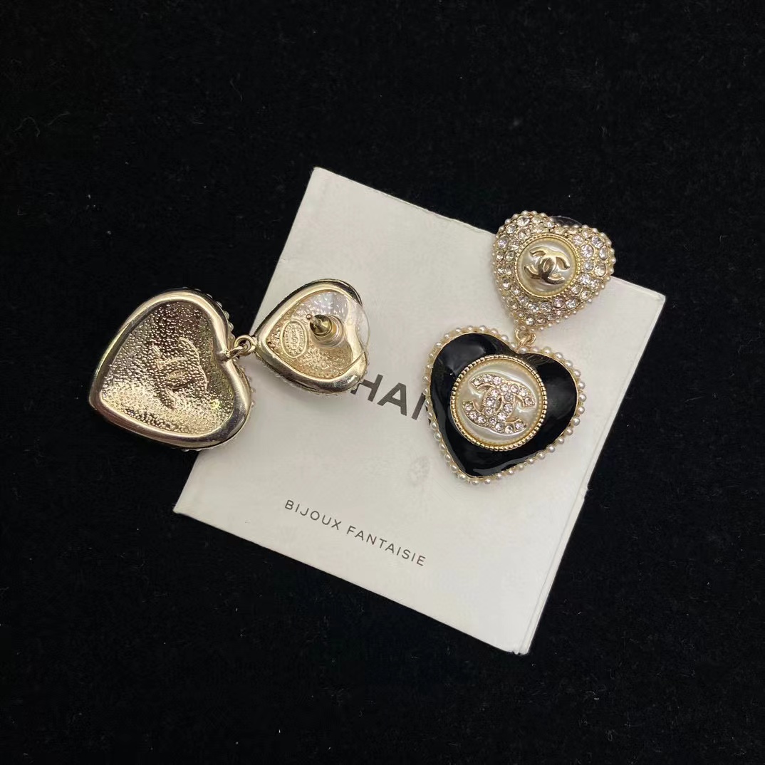 CHANE1 ハート エナメル スタッド ピアス【 50％割引+送料無料】