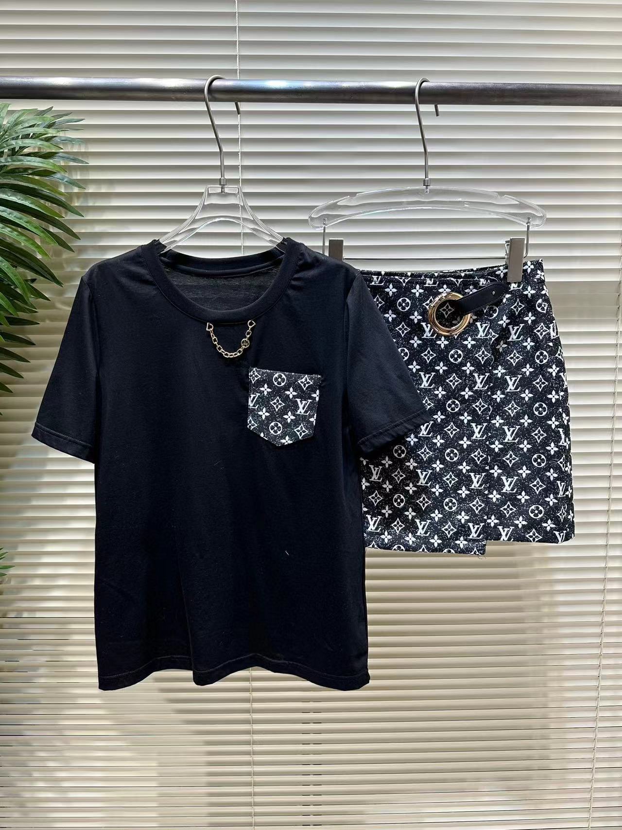 LV高品質Tシャツ+スカート2点セット【50％割引+送料無料】