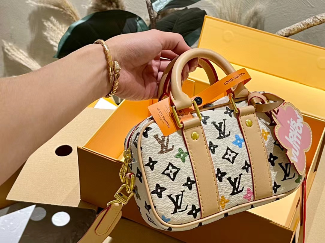 LV 四つ葉のクローバー ハンドバッグ【50％割引+送料無料】