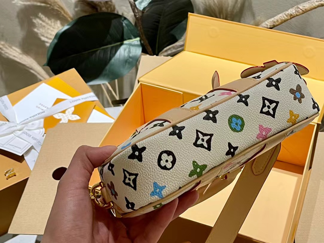 LV 四つ葉のクローバー ハンドバッグ【50％割引+送料無料】