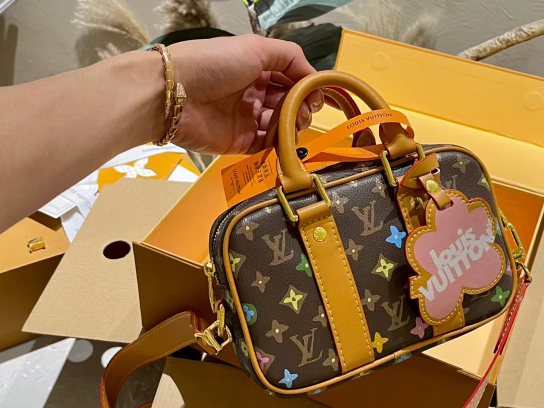 LV 四つ葉のクローバー ハンドバッグ【50％割引+送料無料】