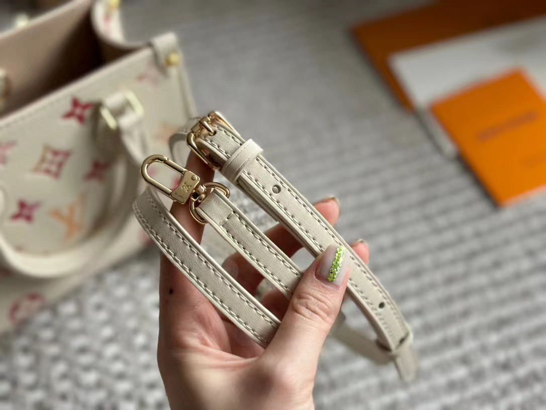 LV onthego ショッピングバッグ【50％割引+送料無料】