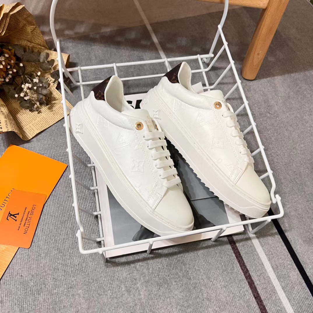 LV プリントの白い靴【50％割引+送料無料】