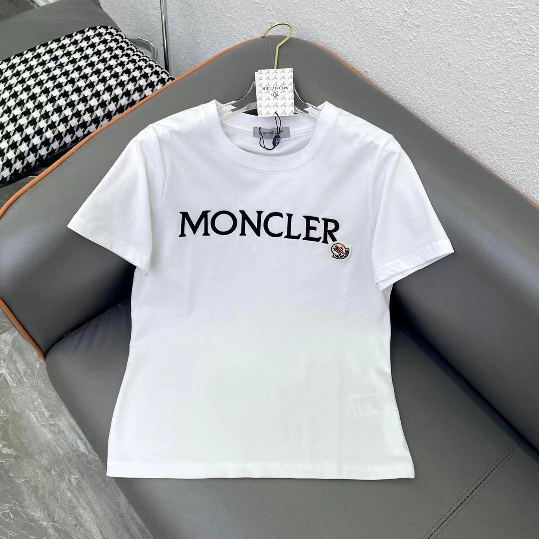 MONCLER 刺繍レターTシャツ【50％割引+送料無料】