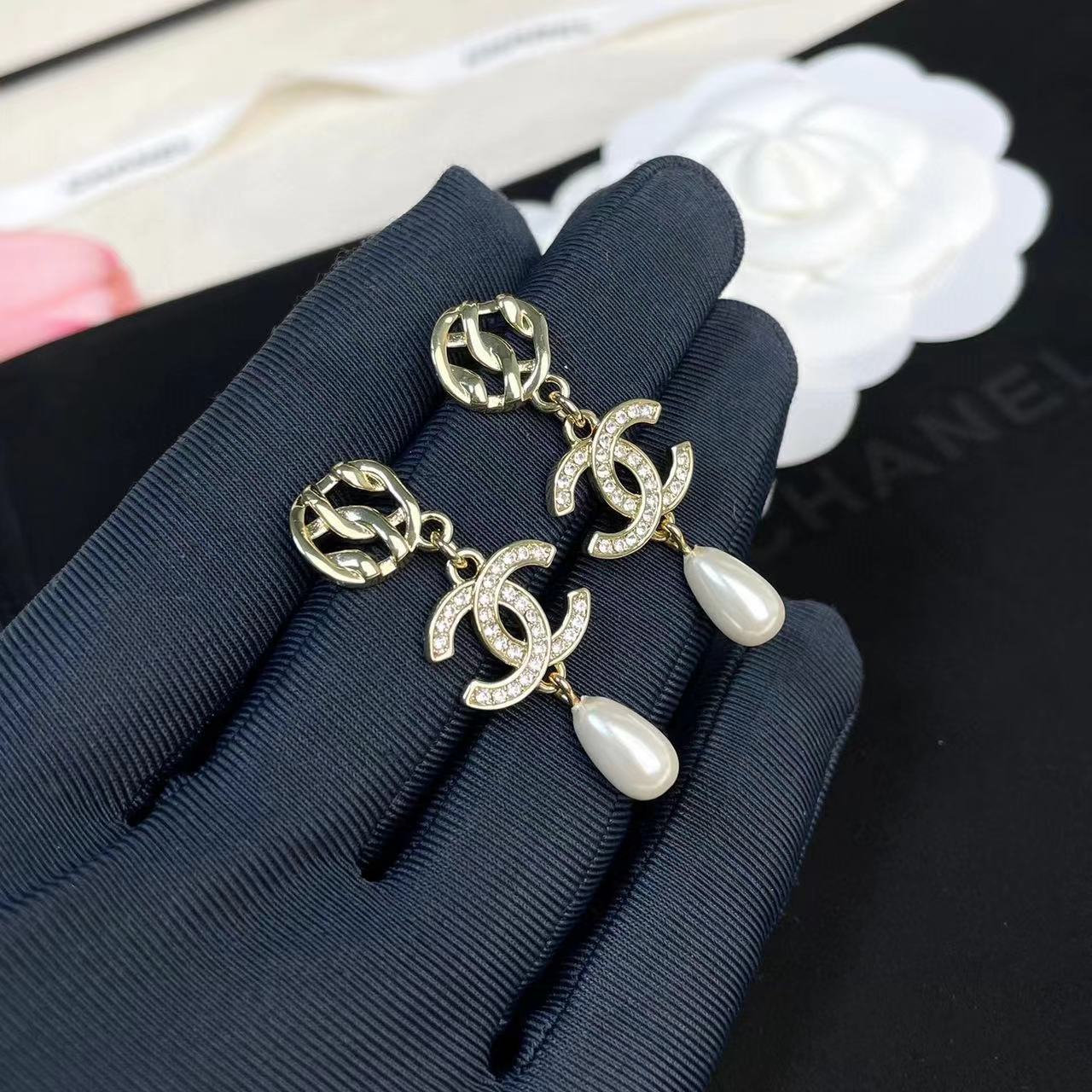 CHANE1 中空ダブル C パール スタッド ピアス【50％割引+送料無料】