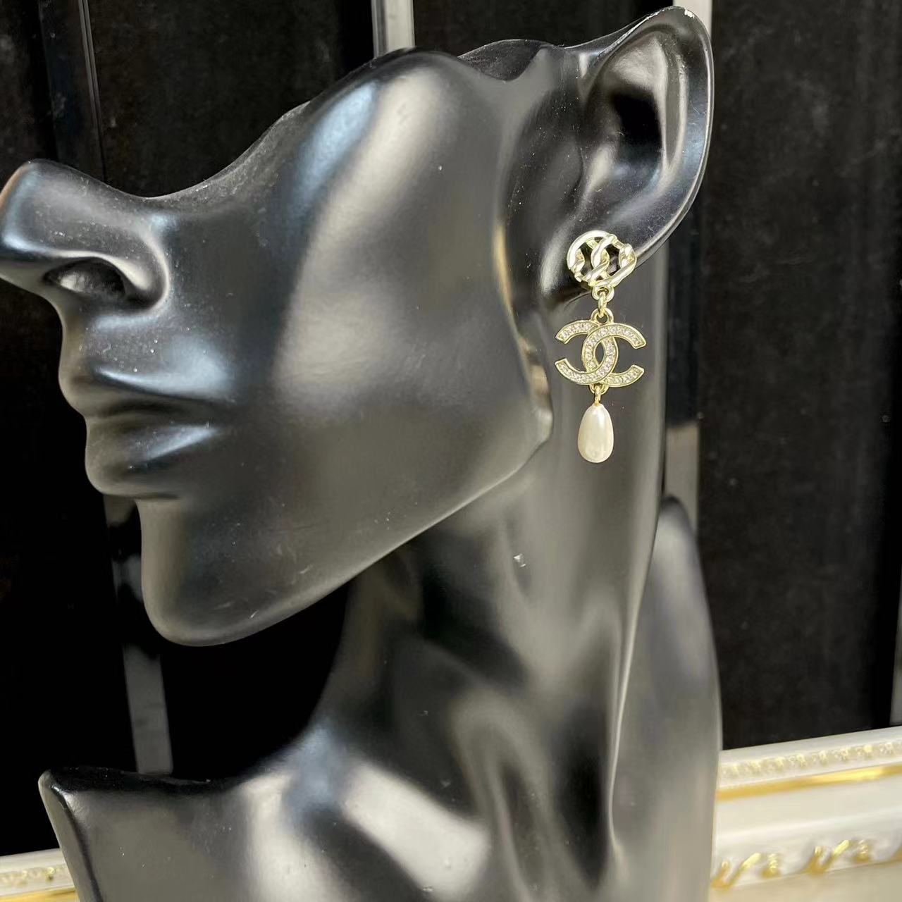 CHANE1 中空ダブル C パール スタッド ピアス【50％割引+送料無料】