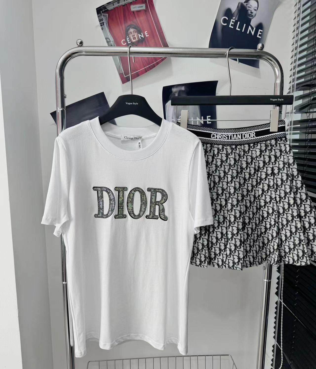 DI0R刺繍Tシャツ+スカート2点セット【50％割引+送料無料】