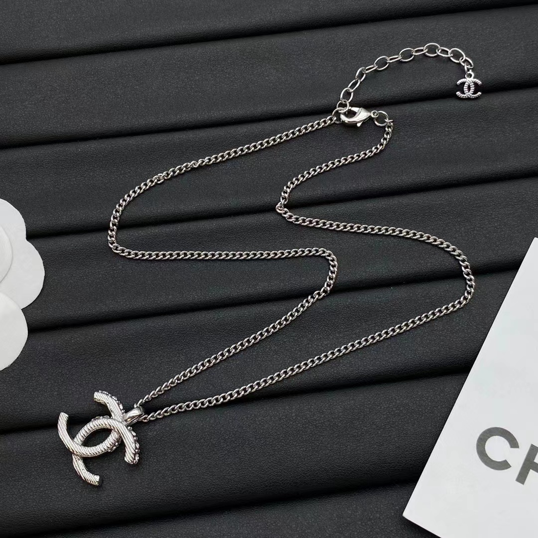 CHANE1 ダブルC ハーフダイヤモンド ネックレス【50％割引+送料無料】