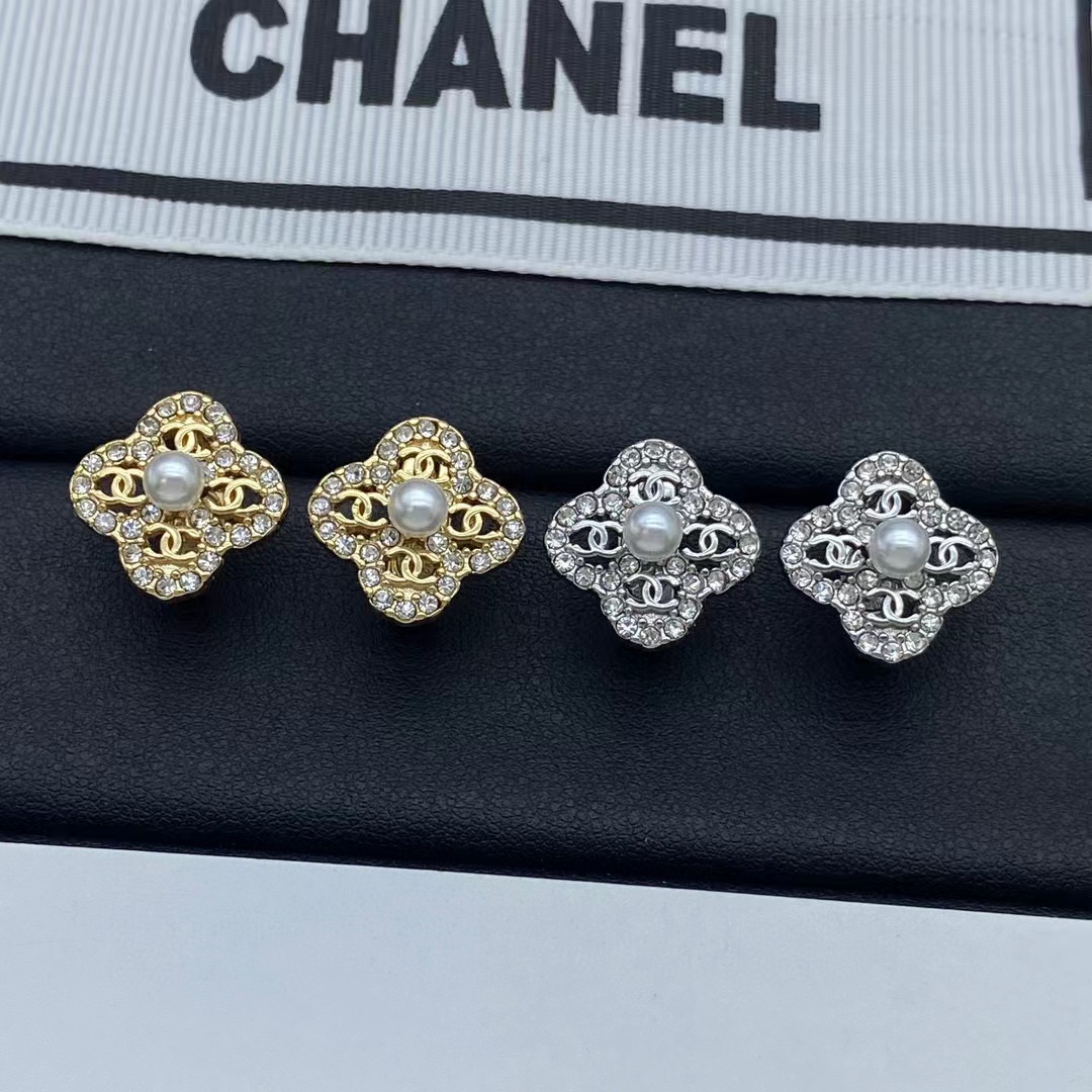 CHANE1 四つ葉のクローバー イヤリング【50％割引+送料無料】