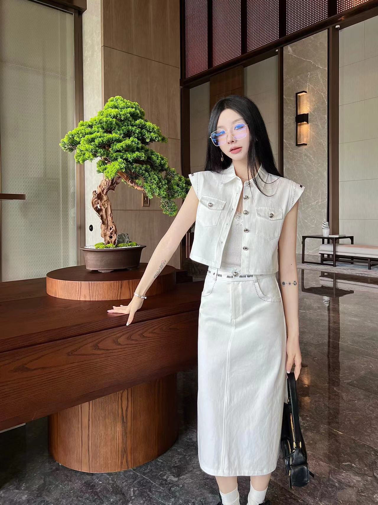 M1UM1U 高級デニムベスト+スカート2点セット【 50％割引+送料無料】