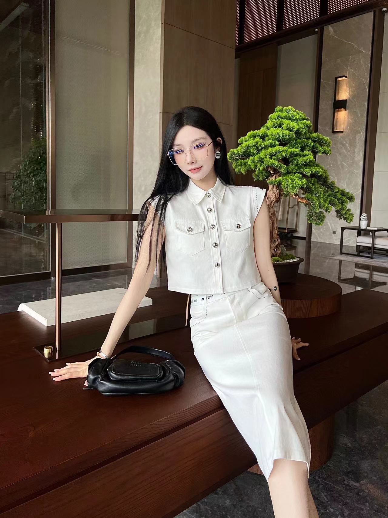 M1UM1U 高級デニムベスト+スカート2点セット【 50％割引+送料無料】