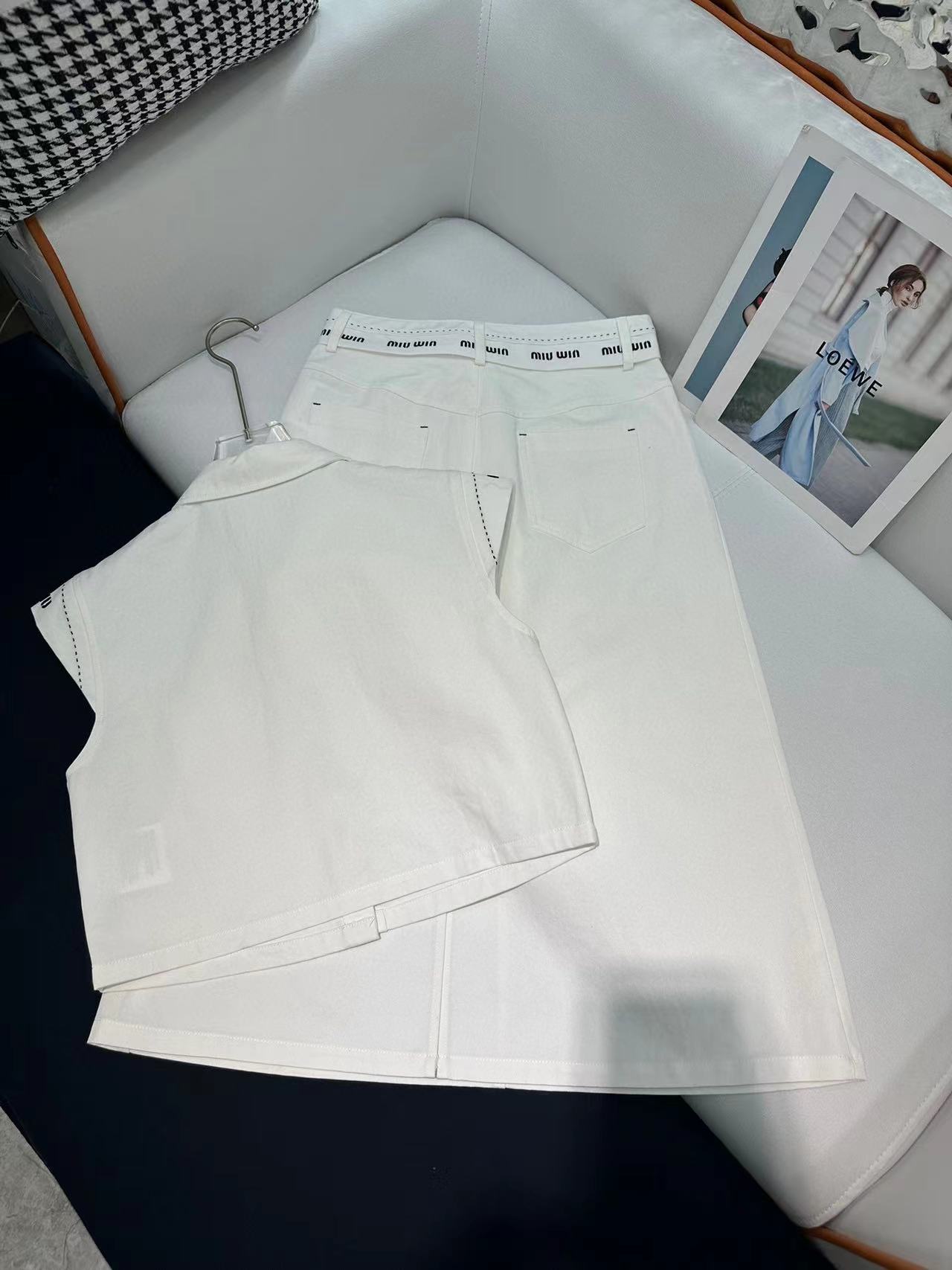 M1UM1U 高級デニムベスト+スカート2点セット【 50％割引+送料無料】