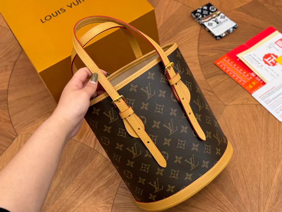 LV老眼バケットバッグ【50％割引+送料無料】