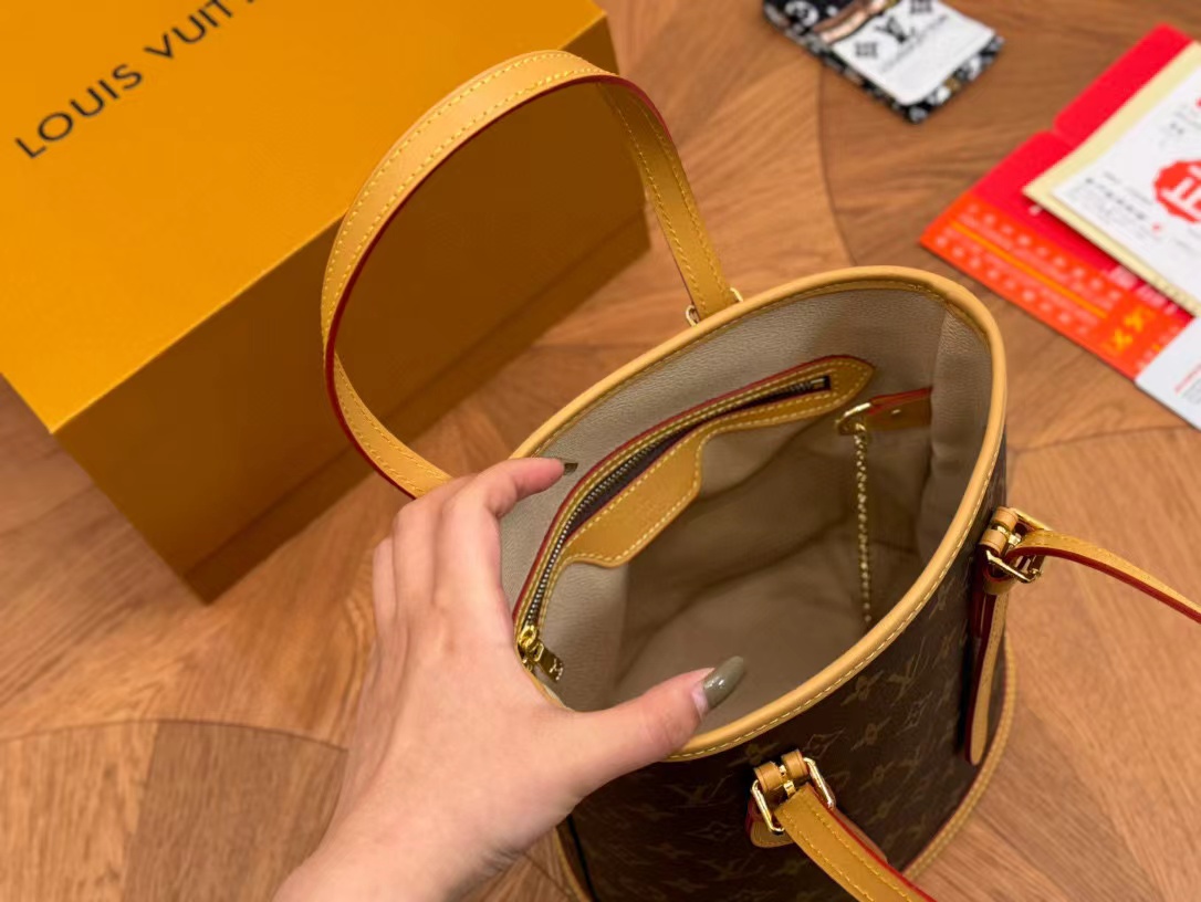 LV老眼バケットバッグ【50％割引+送料無料】