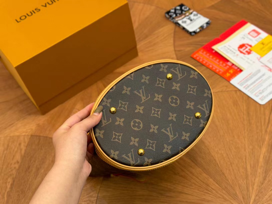 LV老眼バケットバッグ【50％割引+送料無料】