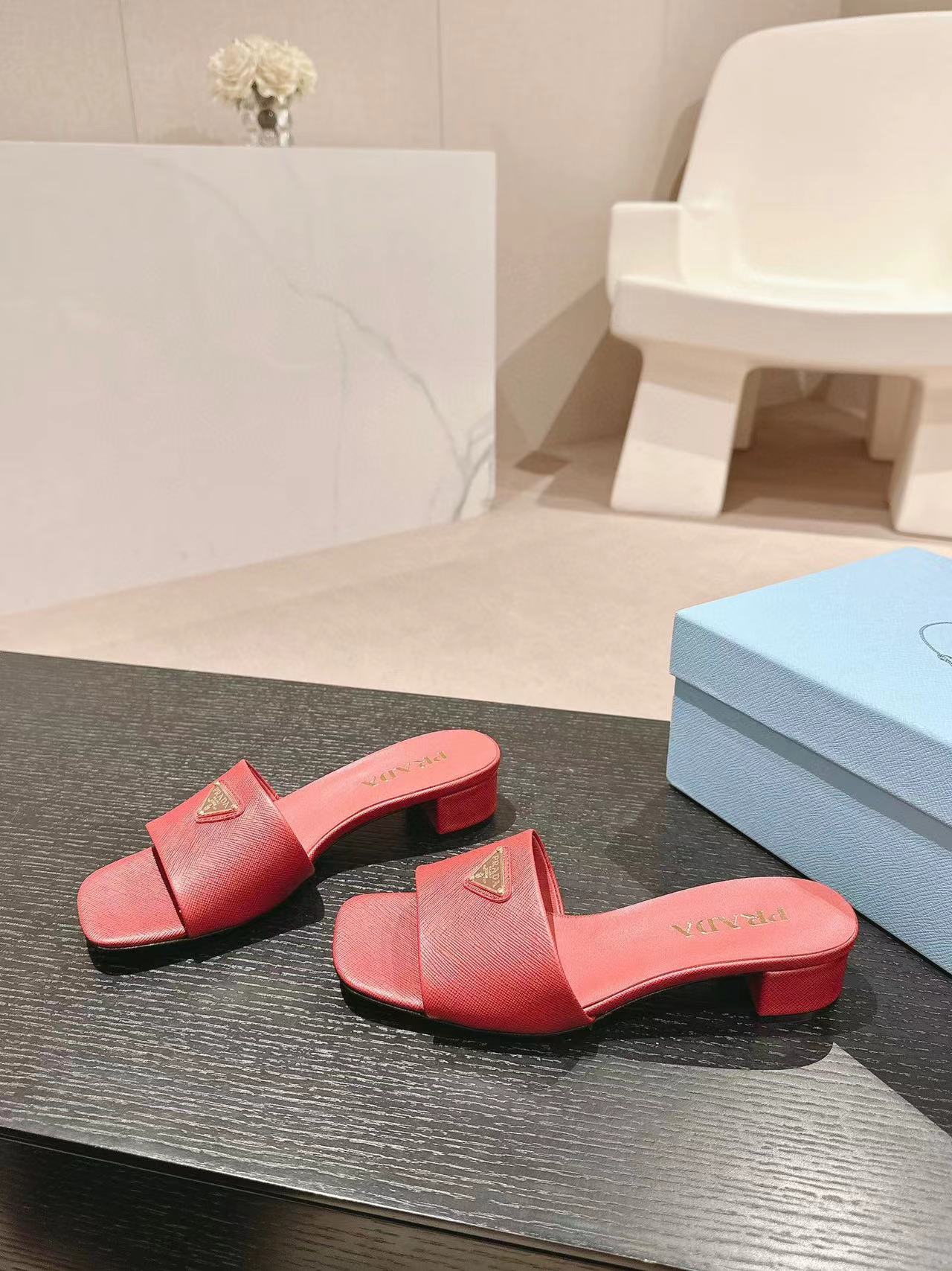 PR4DA 高品質トライアングルロゴハイヒールスリッパ【50％割引+送料無料】