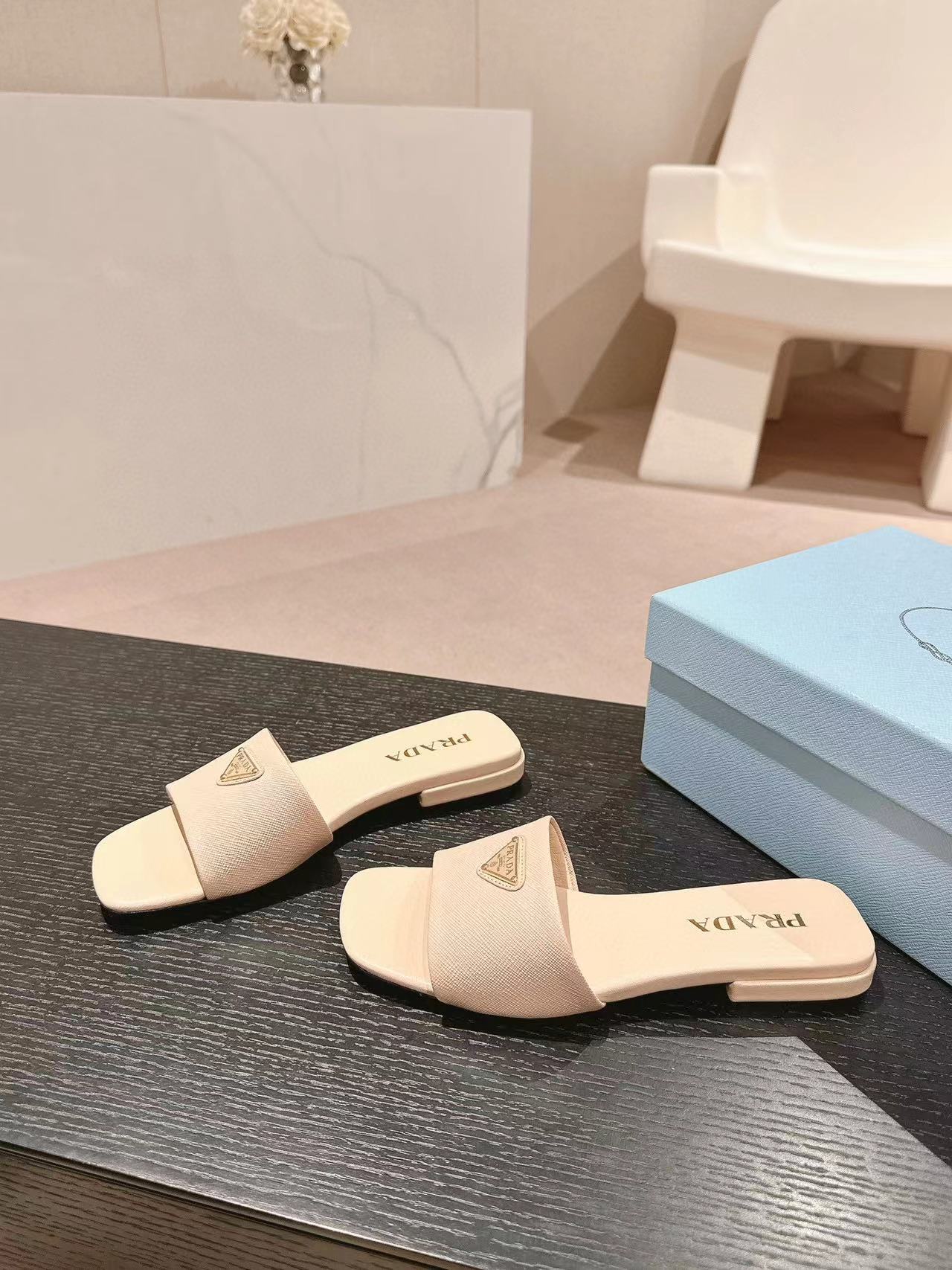 PR4DA 高品質三角ロゴスリッパ【50％割引+送料無料】