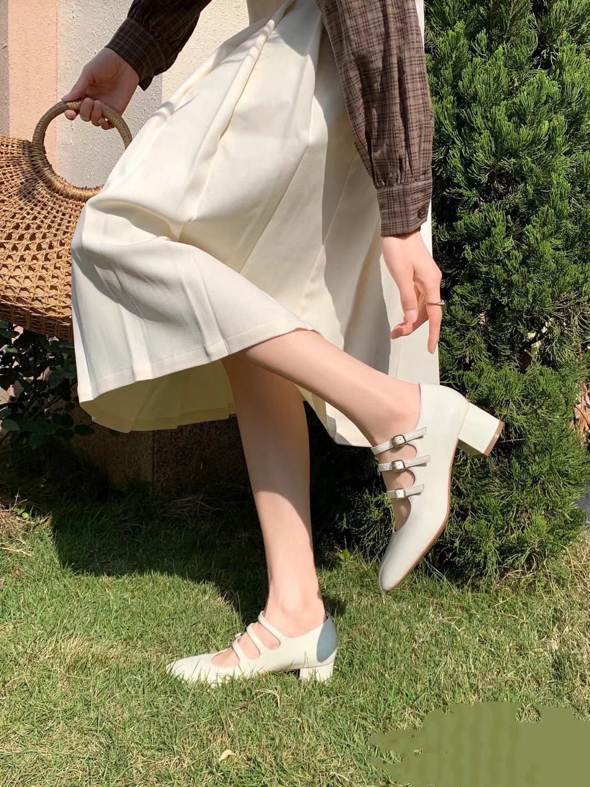 CEL1NE 高品質シンプルブロックヒール【50％割引+送料無料】