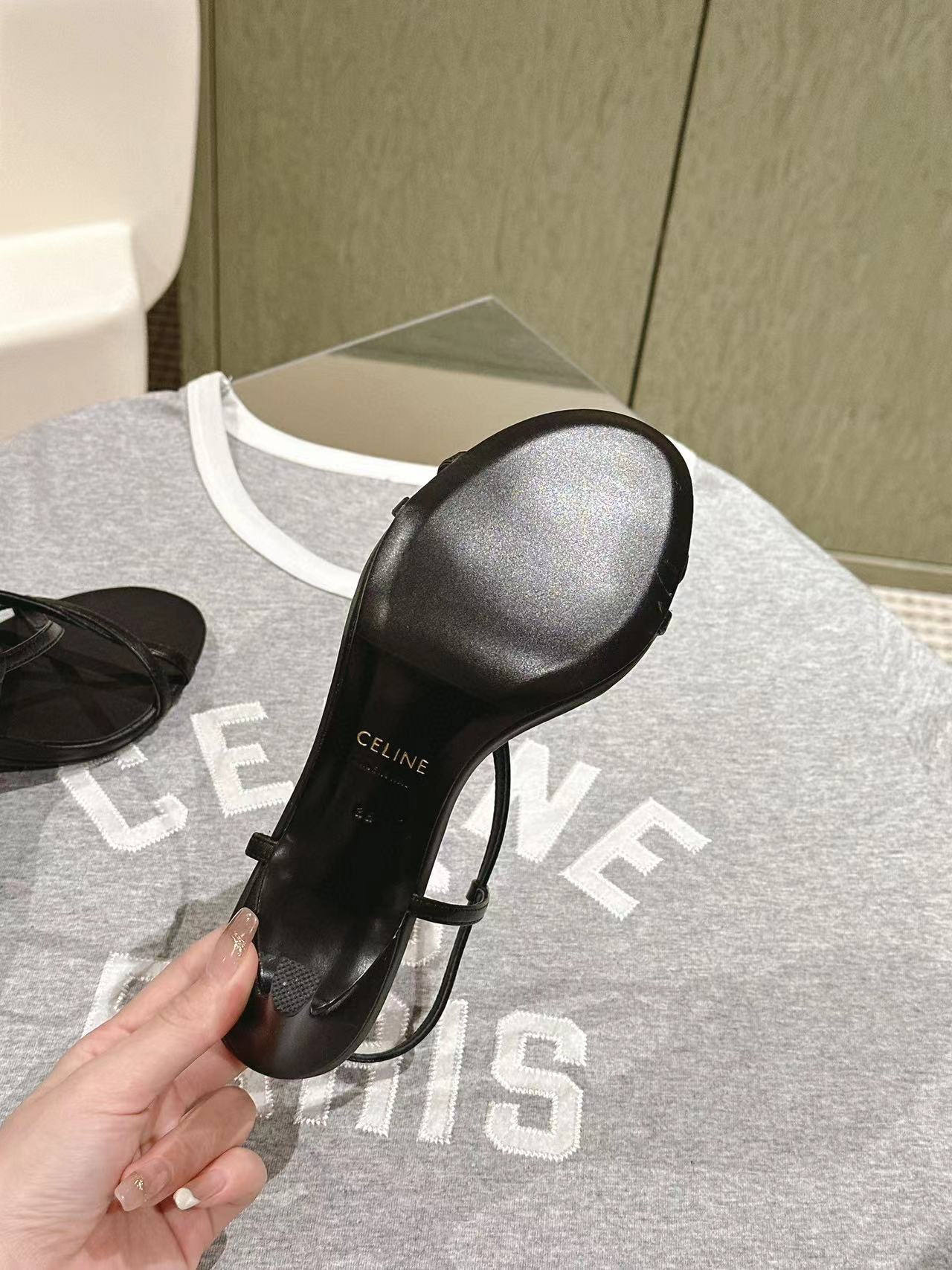 CEL1NE 高品質シープスキン ハイヒール サンダル【50％割引+送料無料】